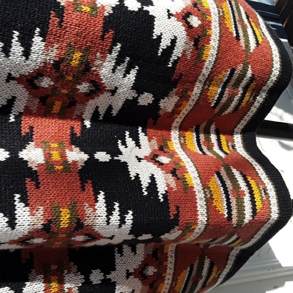 Lucky Brand knit sweater with collar and pockets - Picture 5 of 7